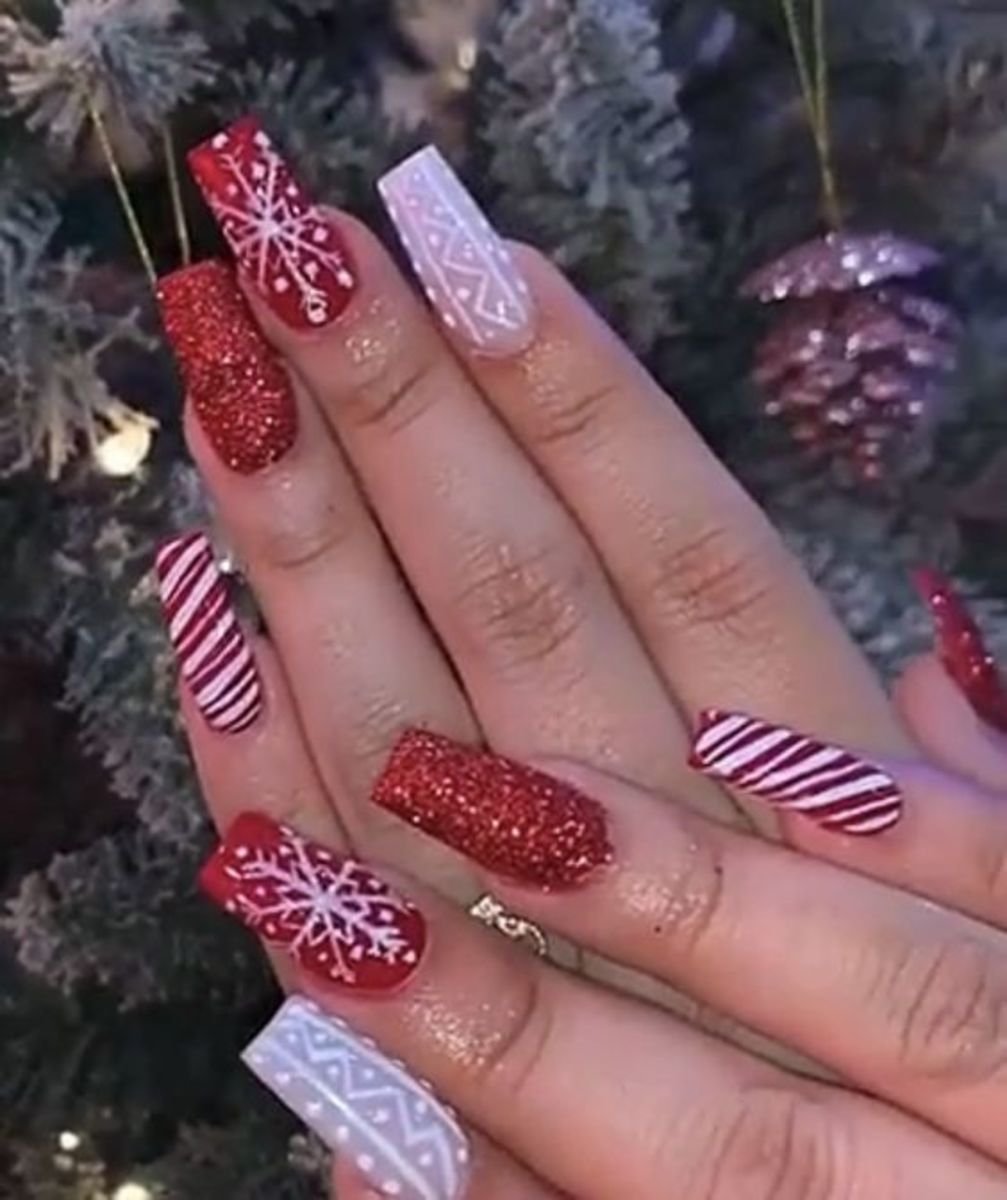 Festive Christmas Nails